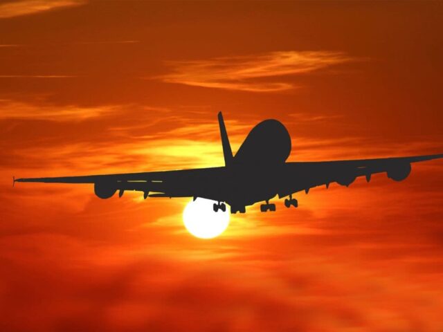 airplane-sunset-640x480.jpg
